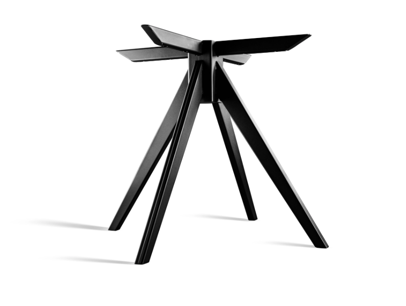 Matrix-traps 4K (90 x 90 x 72 cm)