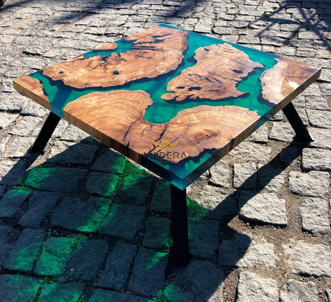 Stonz smaragd groene epoxy salontafel met olijfhout