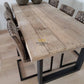 Eettafel van steigerhout met u-frame poten bovenkant