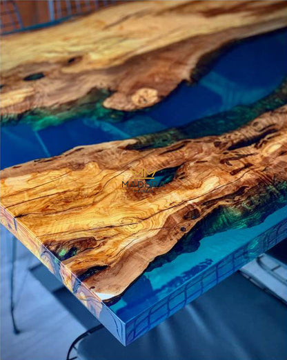 Rechte blue epoxy eettafel met olijfhout hoek tafelblad boven