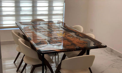 Rechte epoxy eettafel van olijfhout met gladde afwerking glans